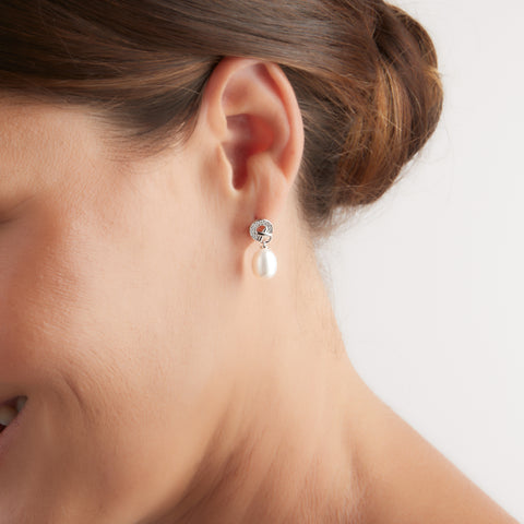 E188- Rhodium plate , freshwater pearl , CZ drop stud earrings